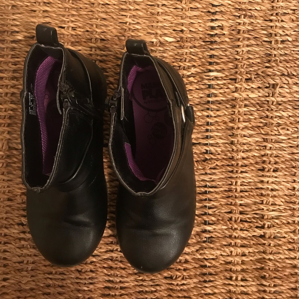 Stride Rite booties